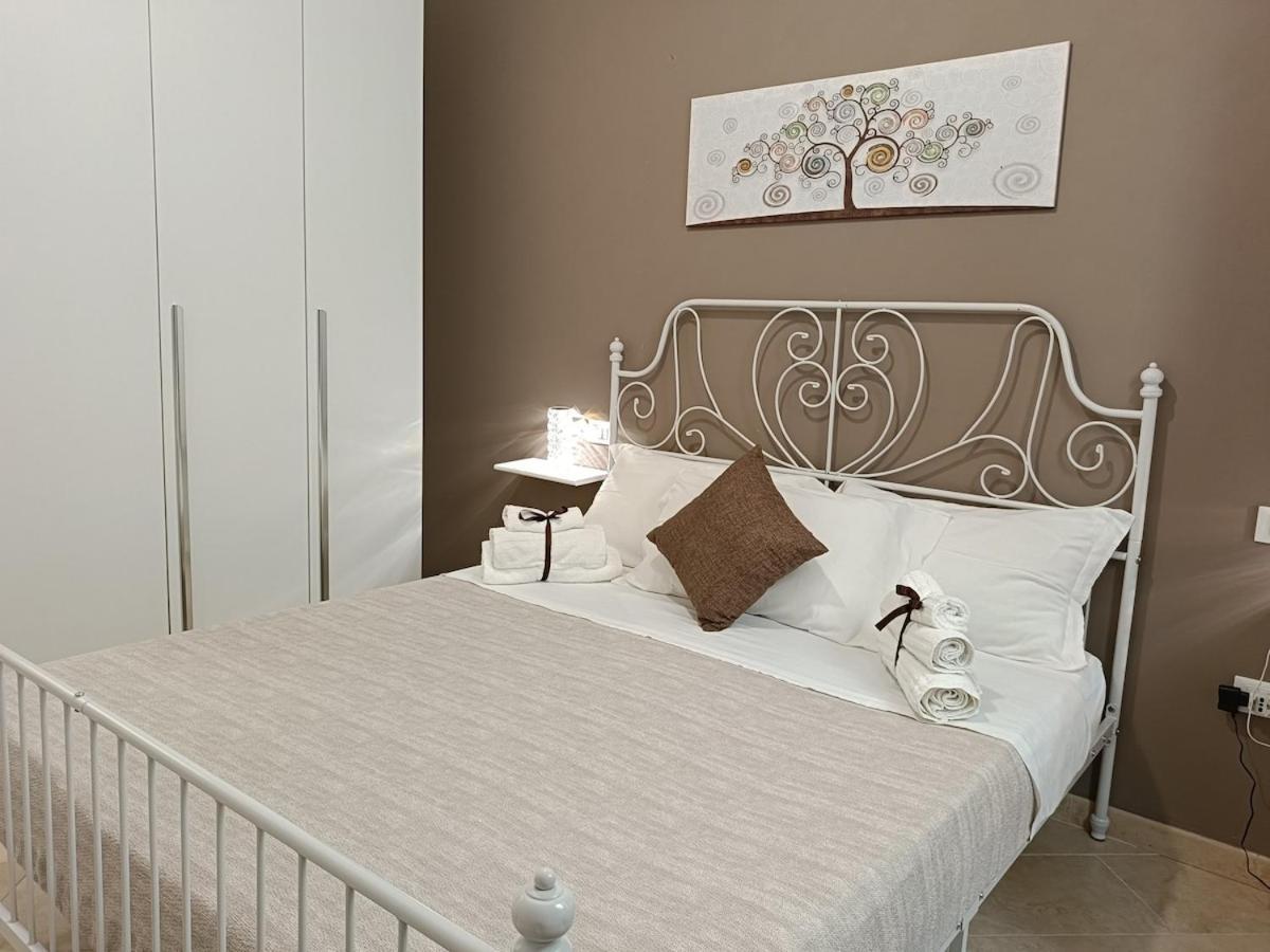 Apartment Mikasa Marsala